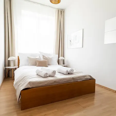 Sage Center Apartment *
